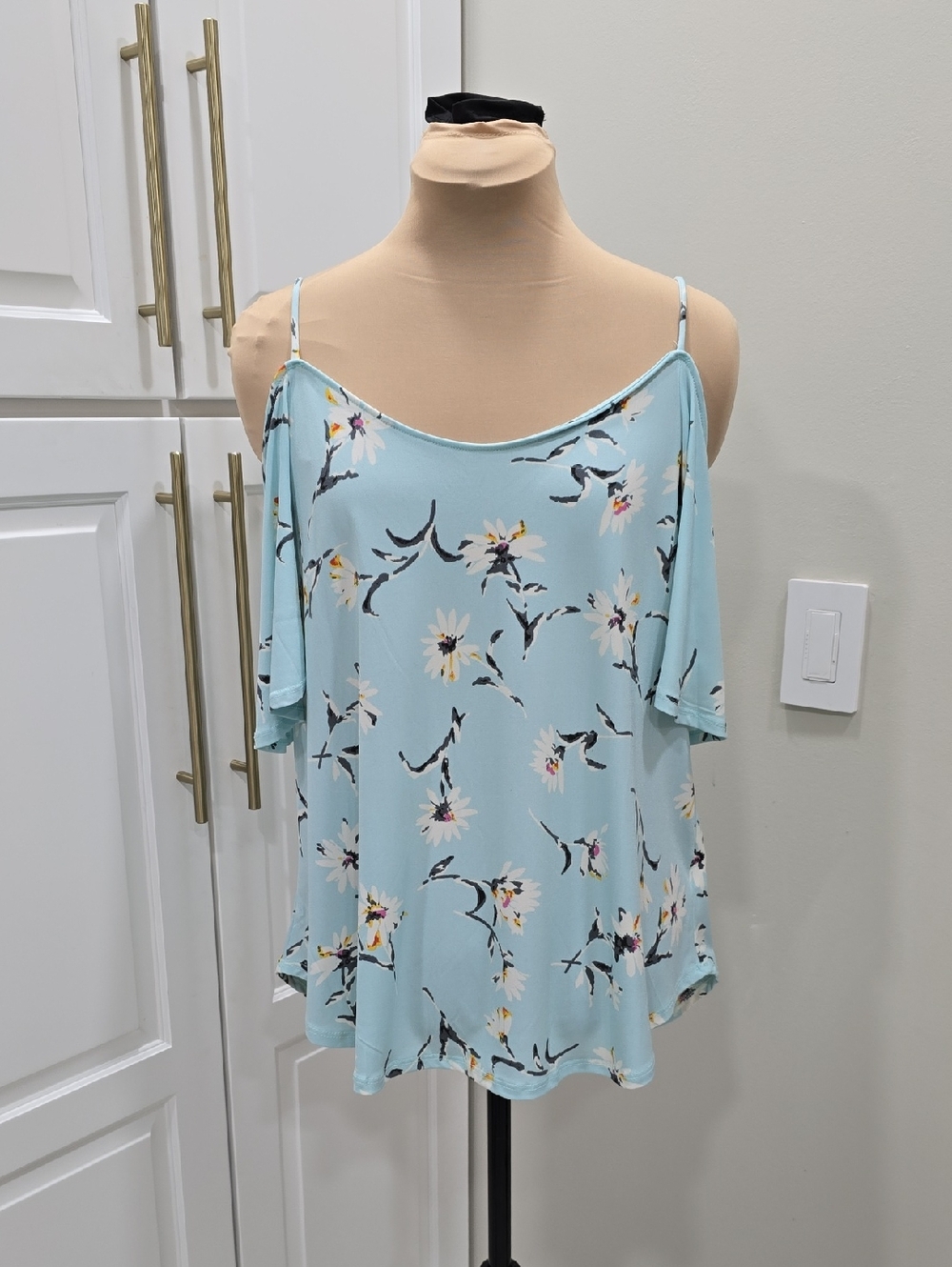 Kaileigh Light Blue Floral Cold-Shoulder Cami Top